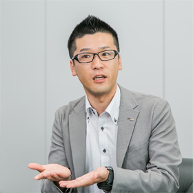 野邊 慎吏 氏